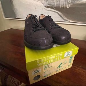 Finn Comfort Ikebukuro Navy Nubuck Soft Footbed Women’s US 9